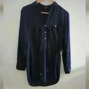 DYNAMITE | Women's Navy Collard V-Neck Long Sleeved Top